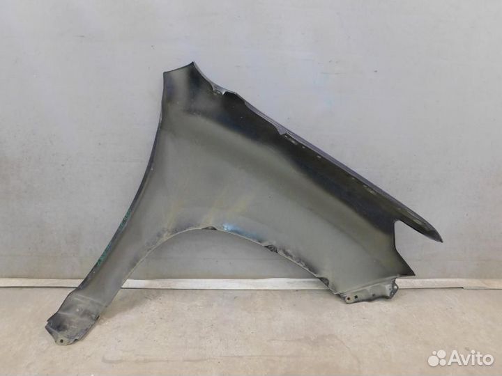 Крыло переднее левое Toyota Land Cruiser Prado