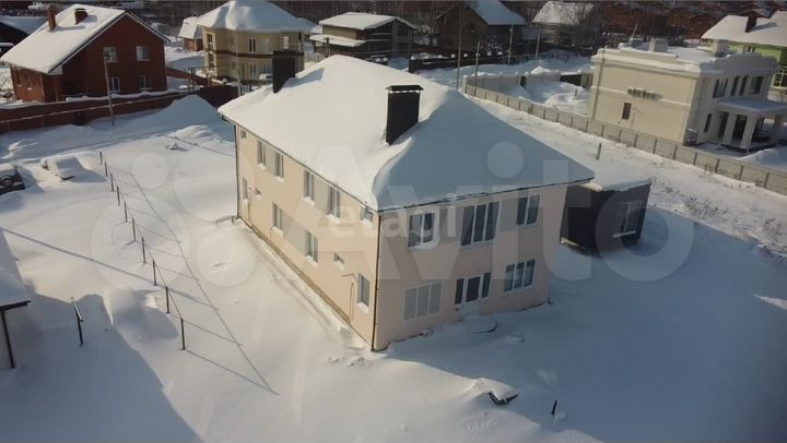 Коттедж 138 м² на участке 8 сот.