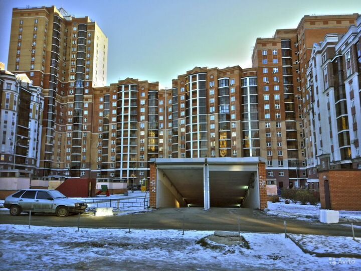 Машиноместо, 18 м²