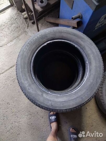 Bridgestone Dueler H/P 215/65 R16