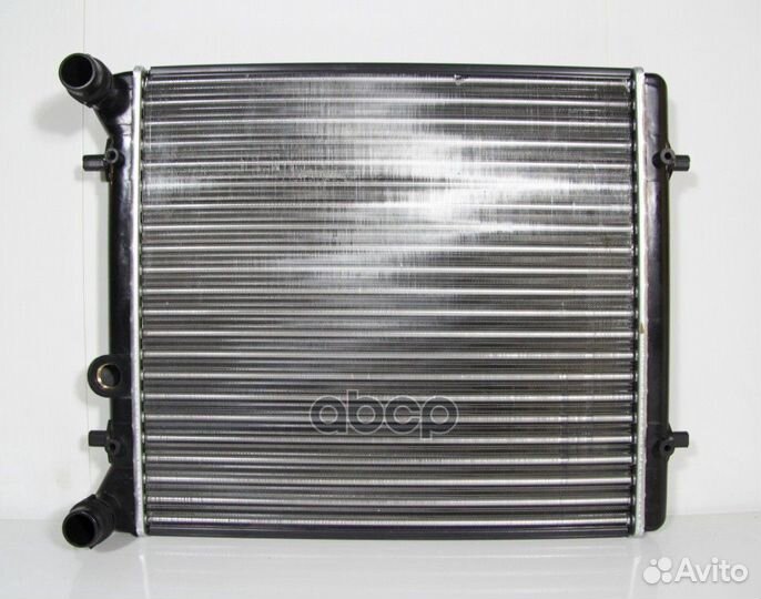 530101P Радиатор охлаждения Scoda Fabia,Octavi