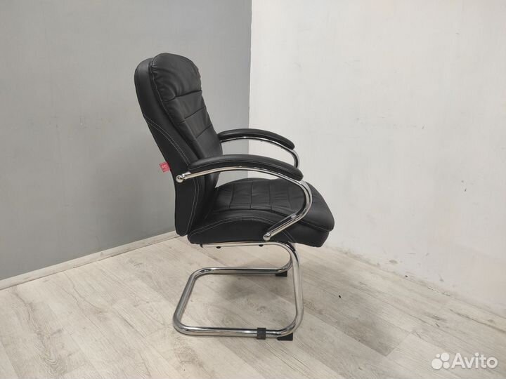 Кресло конференц logo NEW б/у 12520