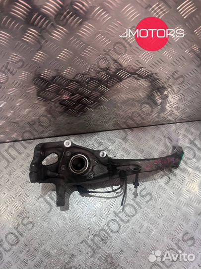 Левый поворотный кулак Audi A4 B8 ступица 21mm