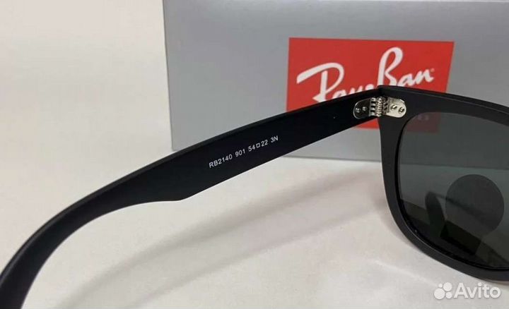 Солнцезащитные очки ray ban wayfarer чёрные