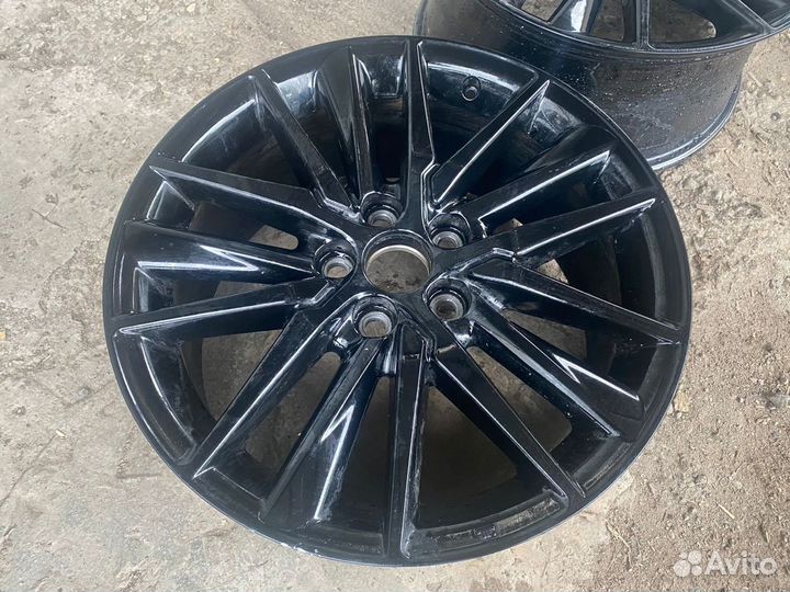 Toyota Camry 70 диски GR sport оригинал