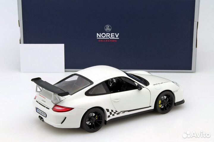 Porsche 911 GT3 RS 2010 1:18 Norev