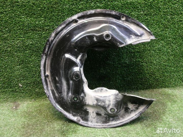 Пыльник задний левый Audi Q3 8UB cczc 2013