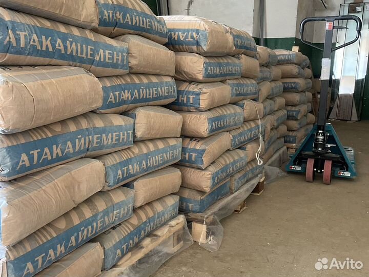 Цемент в мешках