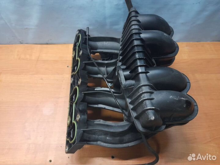 Впускной коллектор Mercedes M111