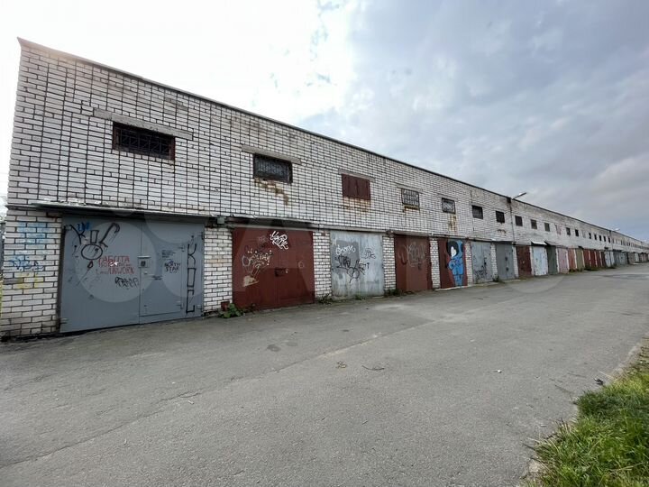 Гараж, > 30 м²
