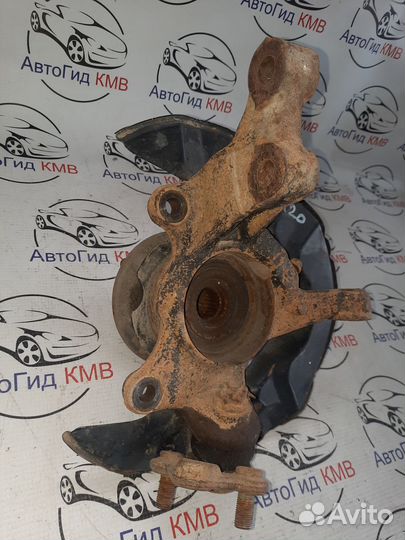 Кулак поворотный передний правый Toyota Corolla