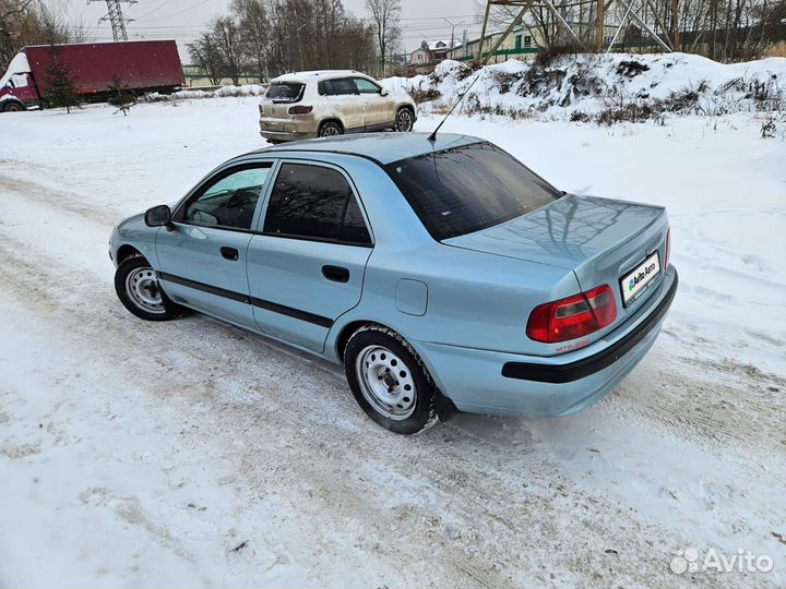 Mitsubishi Carisma 1.6 МТ, 2002, 217 000 км