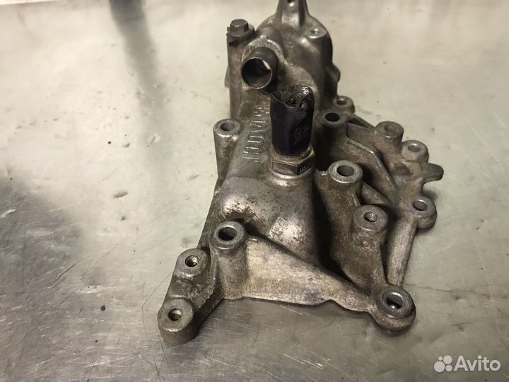 Корпус термостата K4M Renault Nissan Logan Megane