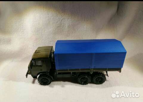 Камаз 43101-010 с синим тентом, зеленого цвета