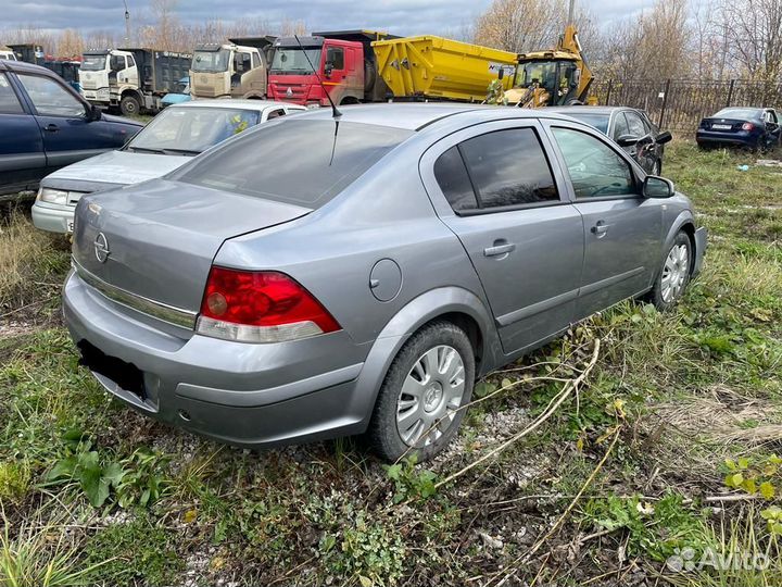 Opel astra h седан 1.6 робот в полный разбор