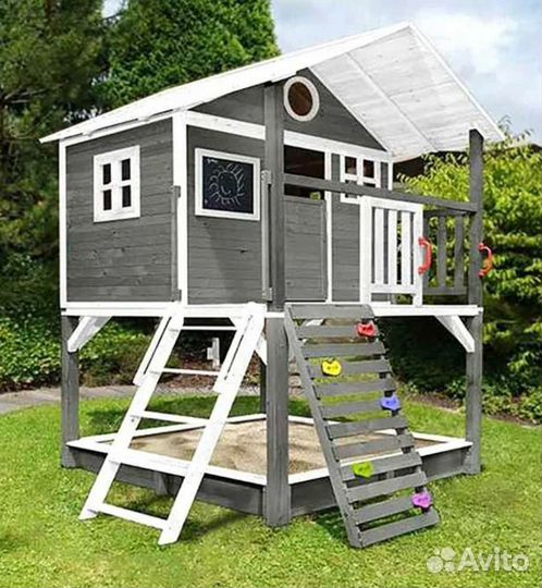 Детский игровой домик из дерева