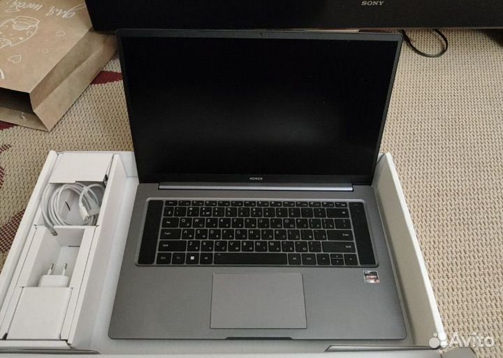 Honor magicbook x16