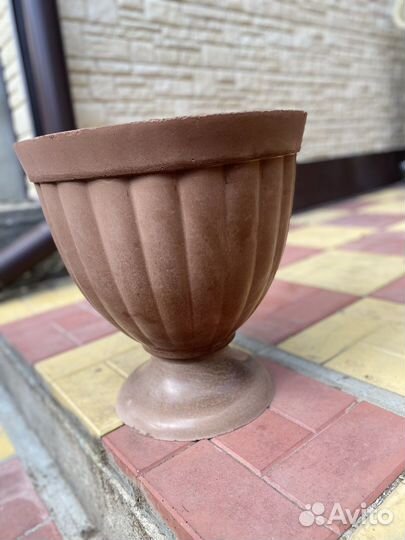 Вазон для цветов