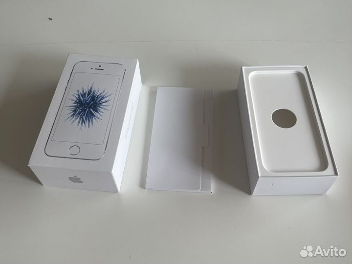 Коробка iPhone SE 32gb