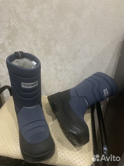 Новве сапожки зимние для мальчика