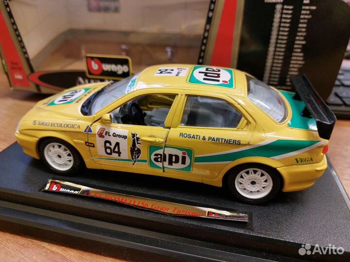 Коллекционная модель Alfa Romeo 156 GT 1:24