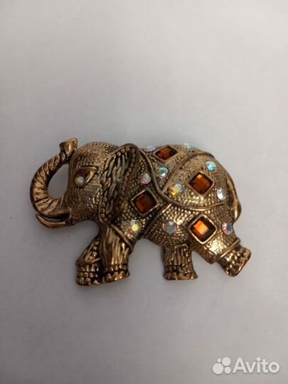 Брошь слоник