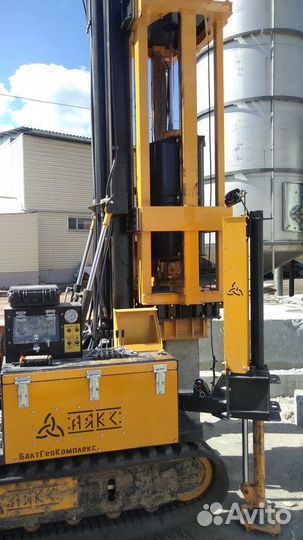 Фундамент на винтовых сваях / Монтаж фундамента