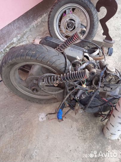 Запчасти на скутер