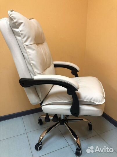 Офисное кресло (геймерское). Кресло для директора