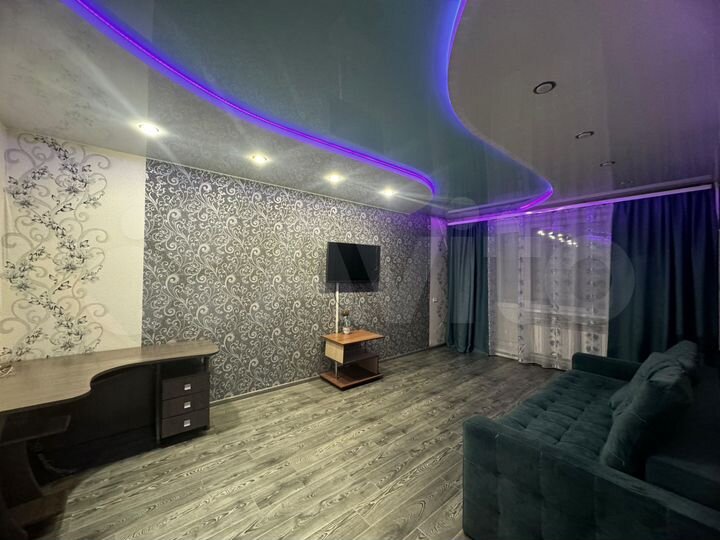 2-к. квартира, 52 м², 9/9 эт.