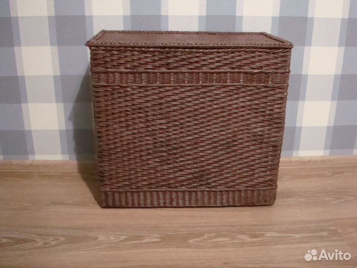 Корзина плетеная из бумажной лозы для белья
