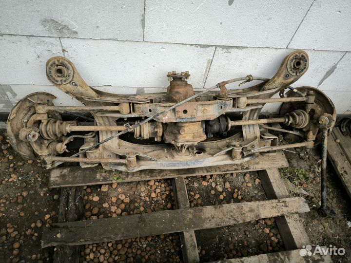 Запчасти на Toyota caldina