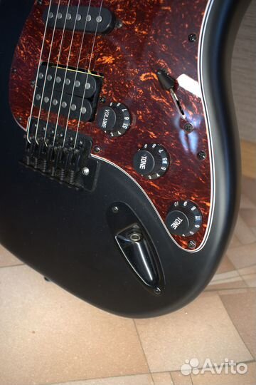 Электрогитара Harley Benton ST-20HSS SB + комбик