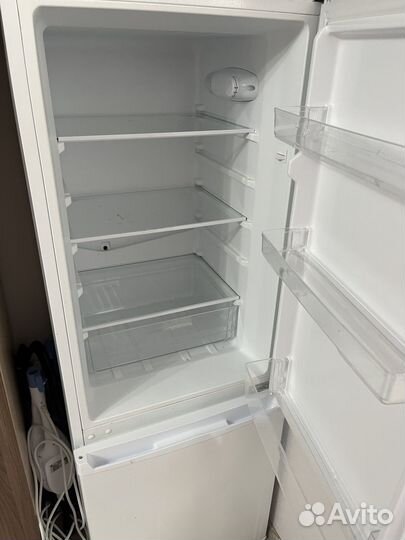 Холодильник dexp