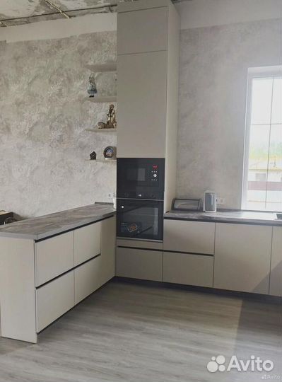 Индивидуальный дизайнерский кухонный гарнитур под