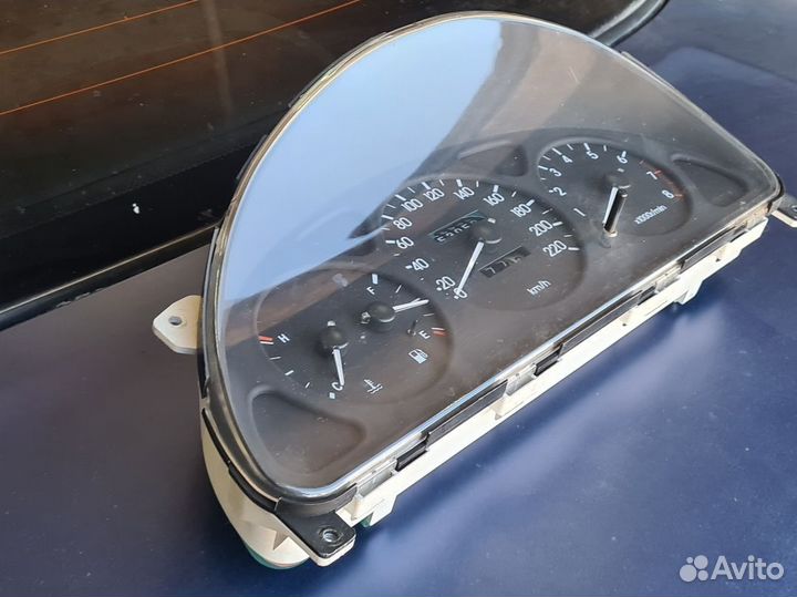 Панель приборов с тахометром Chevrolet Lanos