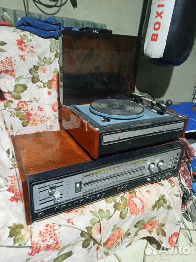 Проигрыватель для виниловых пластинок