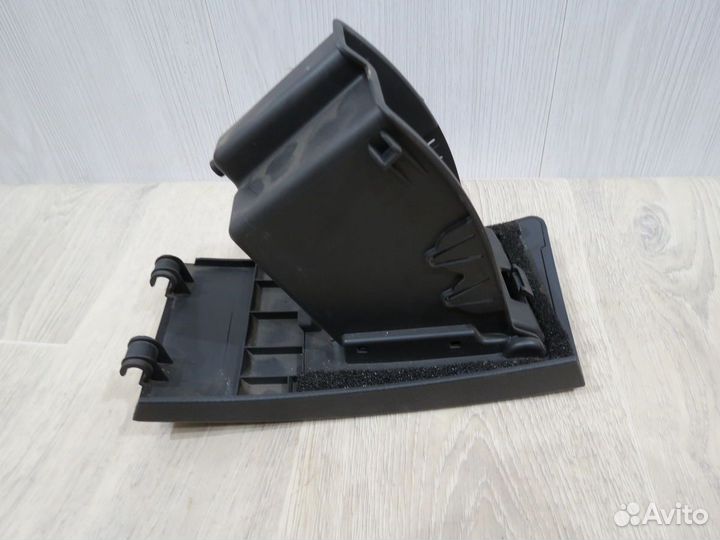 Бардачок Ford Focus 3