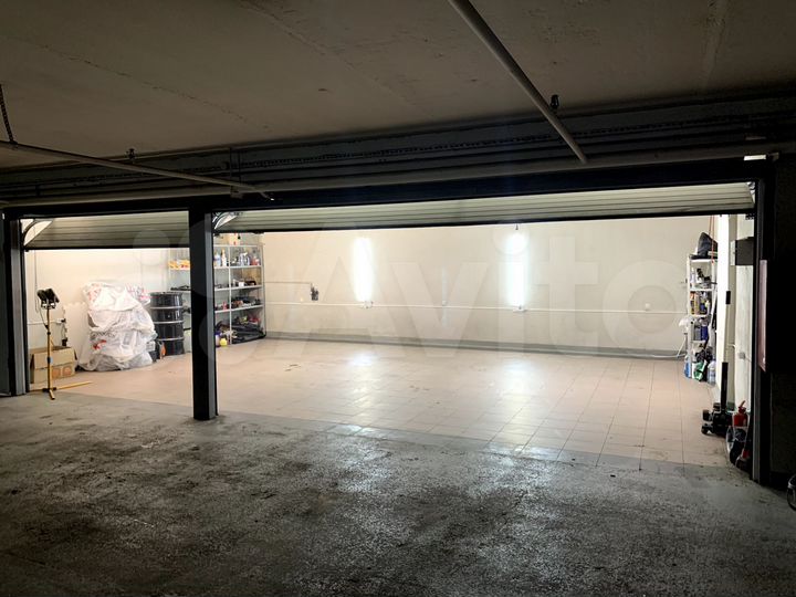 Гараж, > 30 м²