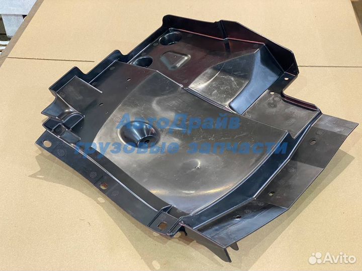 Крыло кабины Isuzu FSR передний