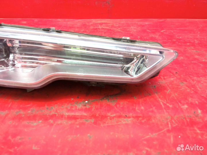 Фара противотуманная LED передняя правая Ford