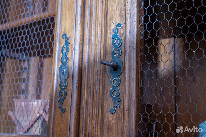 Шкаф навесной