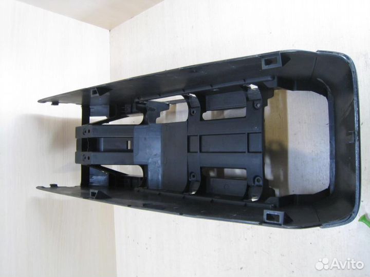 Консоль центральная (без подлокотника) Lexus RX30