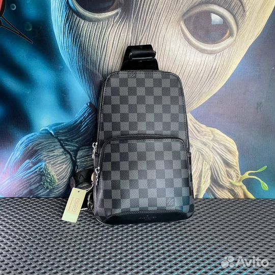 Мужская нагрудная сумка Louis Vuitton AVN