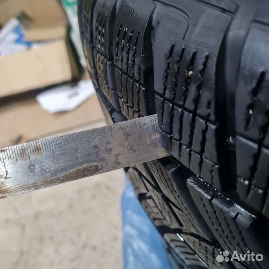 Goodyear UltraGrip Ice 235/55 R19