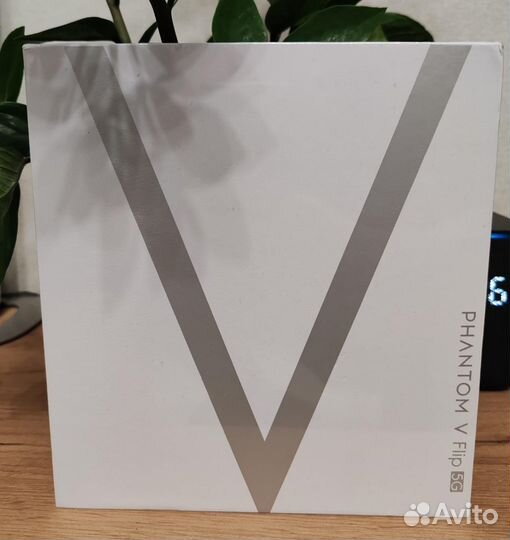 TECNO Phantom V Flip, 8/256 ГБ