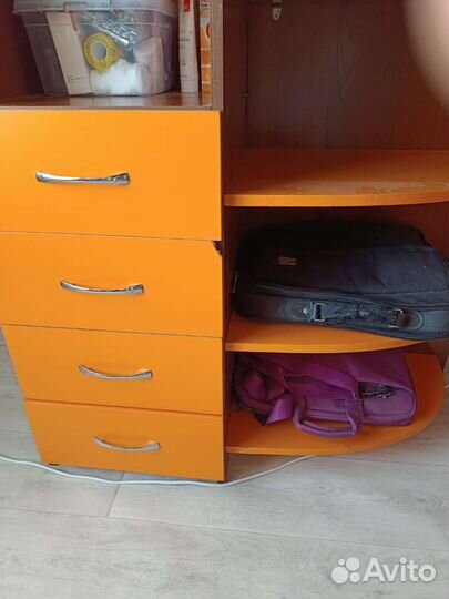 Компьютерный стол