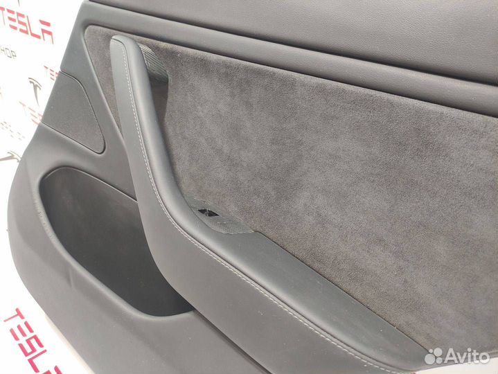 Обшивка двери задней правой Tesla Model 3 2019