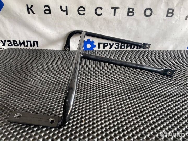 Кронштейн спойлера Volvo FH4 82423895