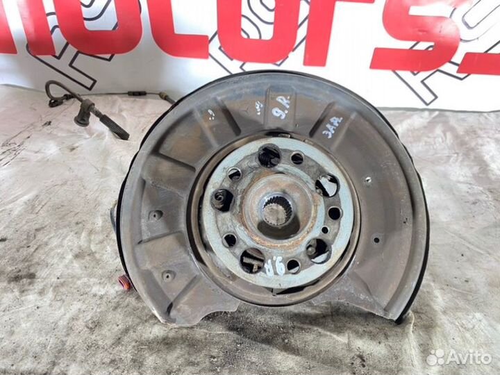 Цапфа задняя правая Mercedes-Benz E-Class W212